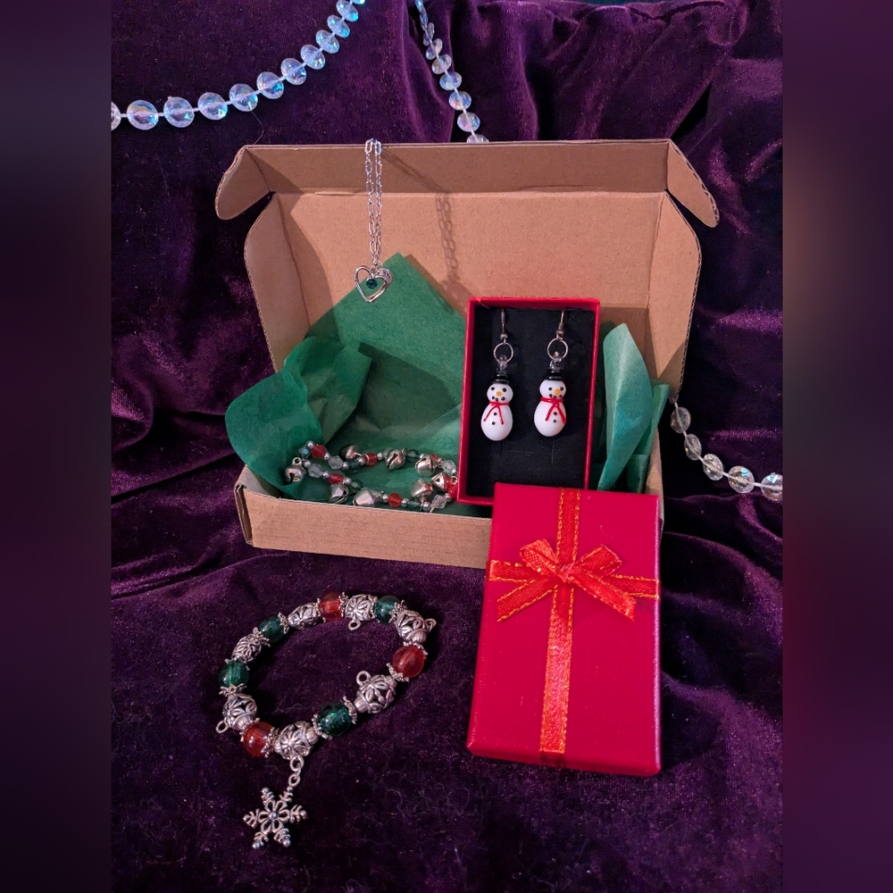 Silvertone Holiday Christmas Jewelry Set
